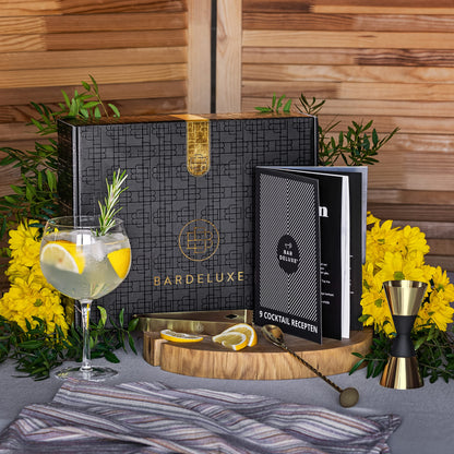 BarDeluxe® Boston Shaker Set 5-piece, Bartender Set, Cocktail Mix Set - 750ml Boston Cocktail Shaker, Stainless Steel Cocktail Set, Cocktail Accessories - Luxury Gift Set, Bag & recipe book (Gold)