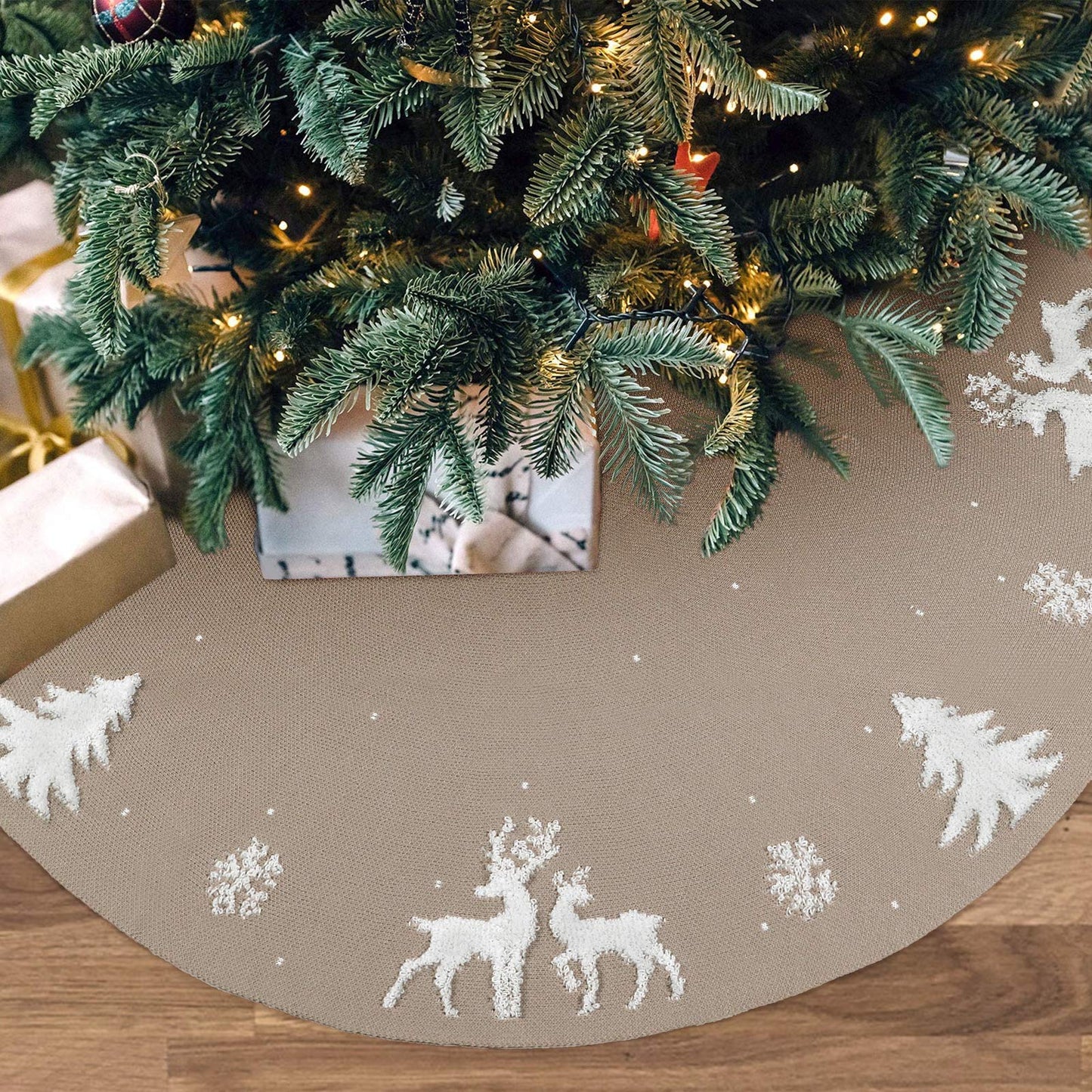 LOMOHOO Christmas Tree Skirt 48 inches knitted 3D Elk Christmas Tree Skirt, Rustic red tree skirt for Christmas decoration, for indoor and outdoor use (Beige, 48 inches)