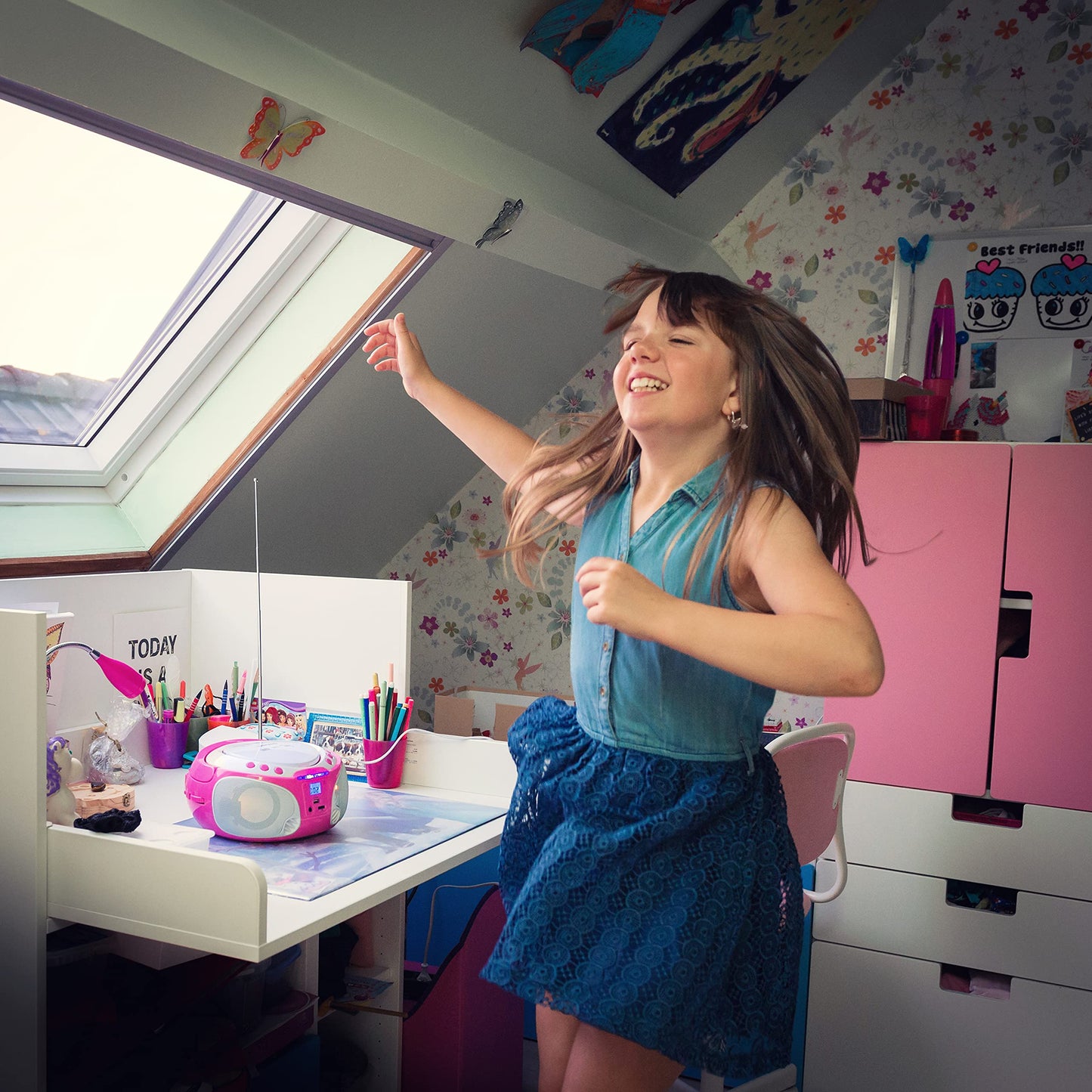 Lenco SCD-650 - portable CD radio - children's boombox - USB & microphone - 6 watt boombox - USB playback - AUX - FM radio - pink