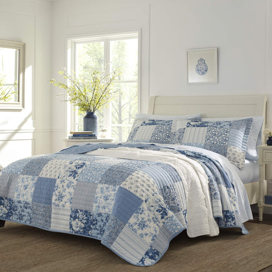 Laura Ashley - Double bed linen set, reversible cotton bedding with matching pillowcase, farmhouse-inspired home décor (paisley patchwork pattern, blue, double bed)