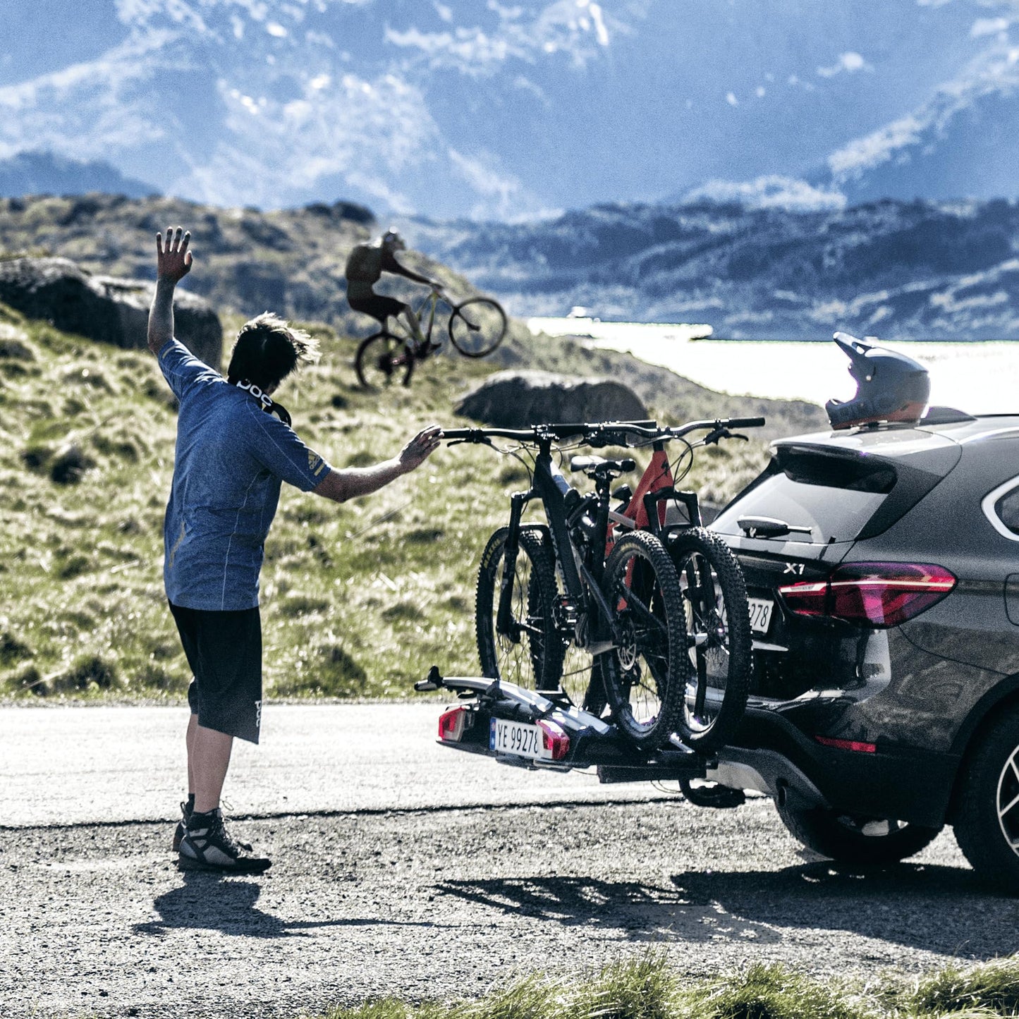 Thule VeloSpace XT Bike Carrier for Hitch 2 Bikes Silver