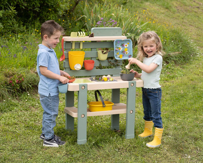 Smoby Life - Mud Kitchen for Kids - Outdoor play kitchen with accessories - 90% recycled materials, UV resistant - Ages 3+