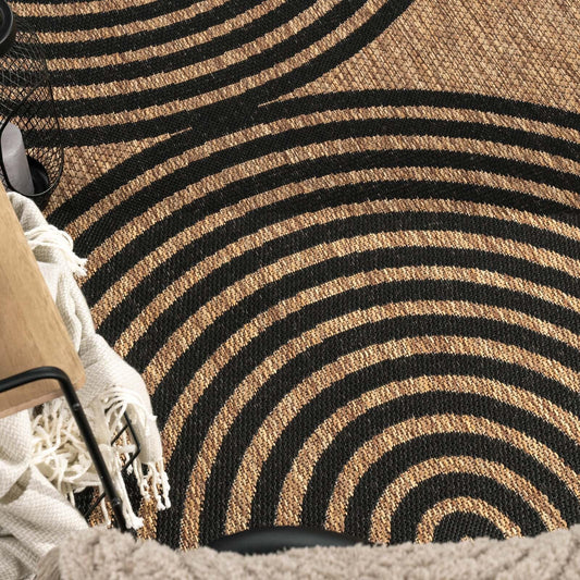 Indoor & Outdoor Rug, weather-resistant, suitable for living room, balcony, kitchen, and terrace. Flat-woven with a sisal-like pattern of boho circles in black. Size: 160x220 cm.