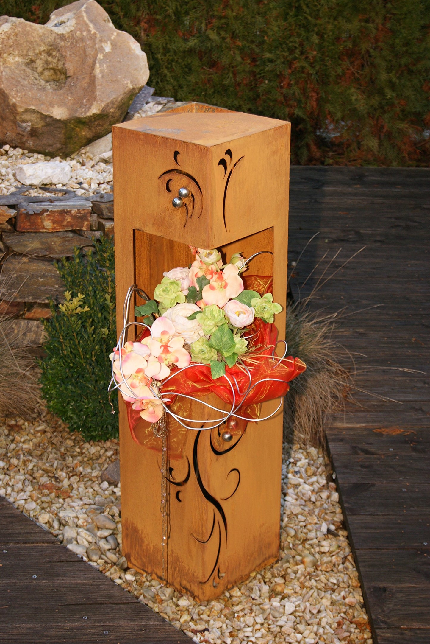 Column of fire Baroque Weathered Rust Metal Garden Decoration Garden Column Torch Fire Column
