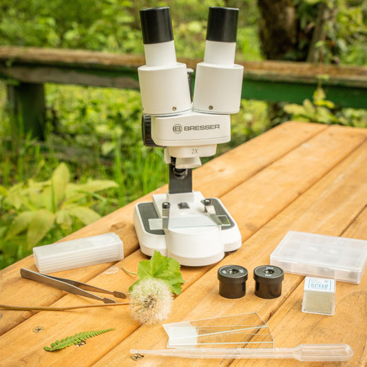 Bresser Junior Stereo 3D Microscope ICD-Pro with 20x and 50x magnification for kids and adults to observe stones, coins, insects, and more. 20x / 50x magnification.