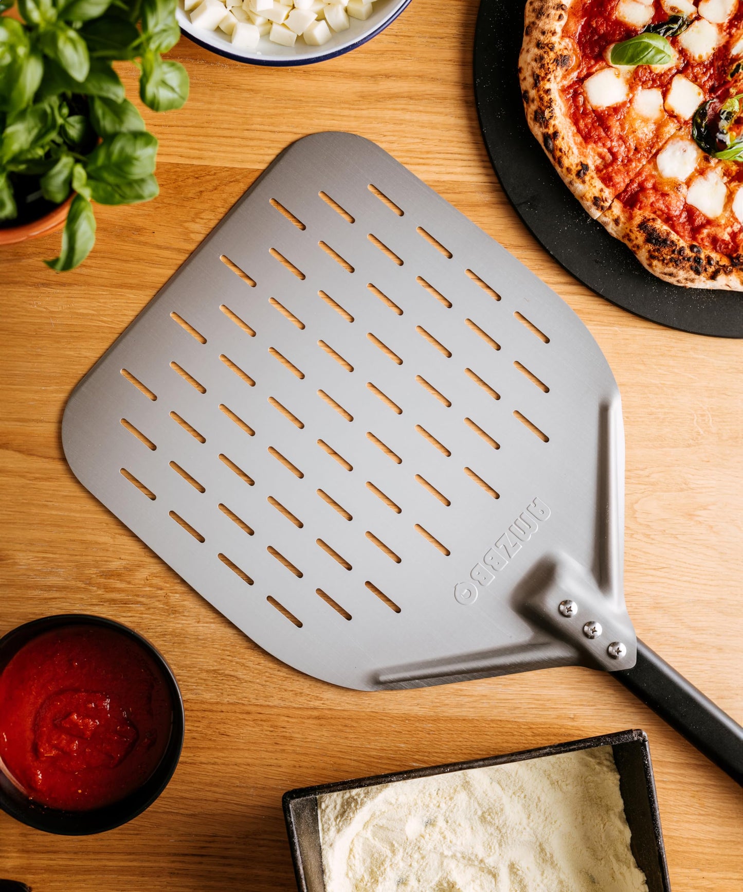 AMZBBQ® Premium Pizza Peel - 40 x 40 x 76 cm Perforated Pizza Paddle made of Hard Anodized Aluminum for Easy Sliding on Pizza Stone - Grill Accessory Gift for Men