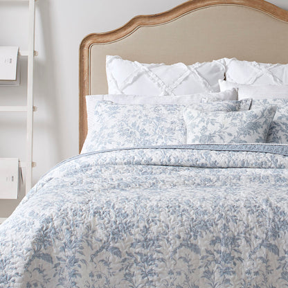 Laura Ashley - King size bedding set, cotton, reversible, with bonus pillowcase, all-season country home decoration (Amberley Blue, King)