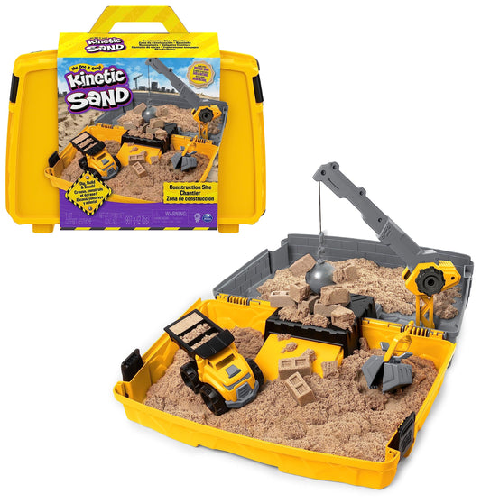 Kinetic Sand Construction Kit - with 907g of original magical kinetic sand from Sweden, construction vehicle, and accessories for creative indoor sand play, for children ages 3 and up.