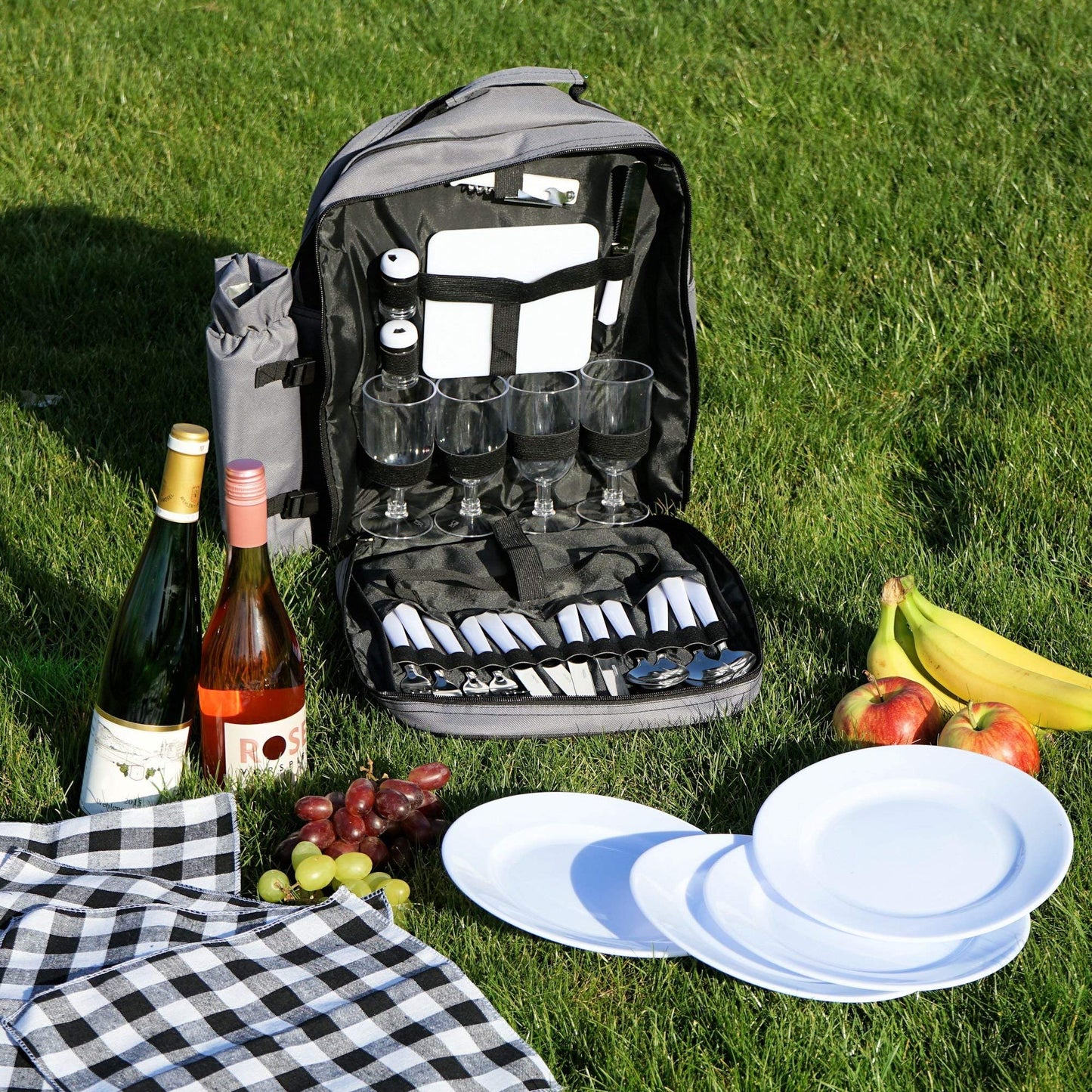 Campfire picnic backpack for 4 people | Gray | 31-piece picnic set | includes bottle holder, large cooler compartment, dishes, and cutlery