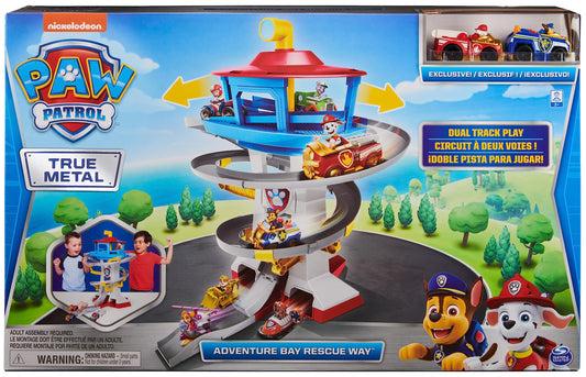PAW PATROL 6058281 - True Metal Adventure Bay Playset with 2 metal vehicles in 1:55 scale.
