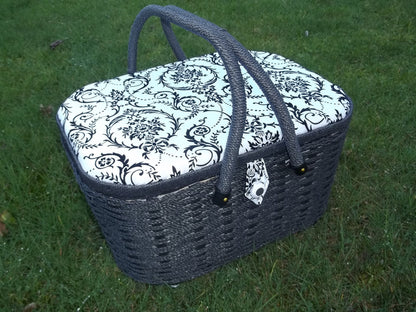 Sewing box with contents, large sewing basket, handiwork basket, large version including sewing set.