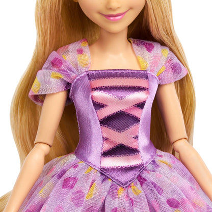 Mattel Disney Princess Birthday Celebration Rapunzel Deluxe Fashion Doll, inspired by the Disney movie "Tangled", perfect gift for special occasions for children and collectors, HYC38