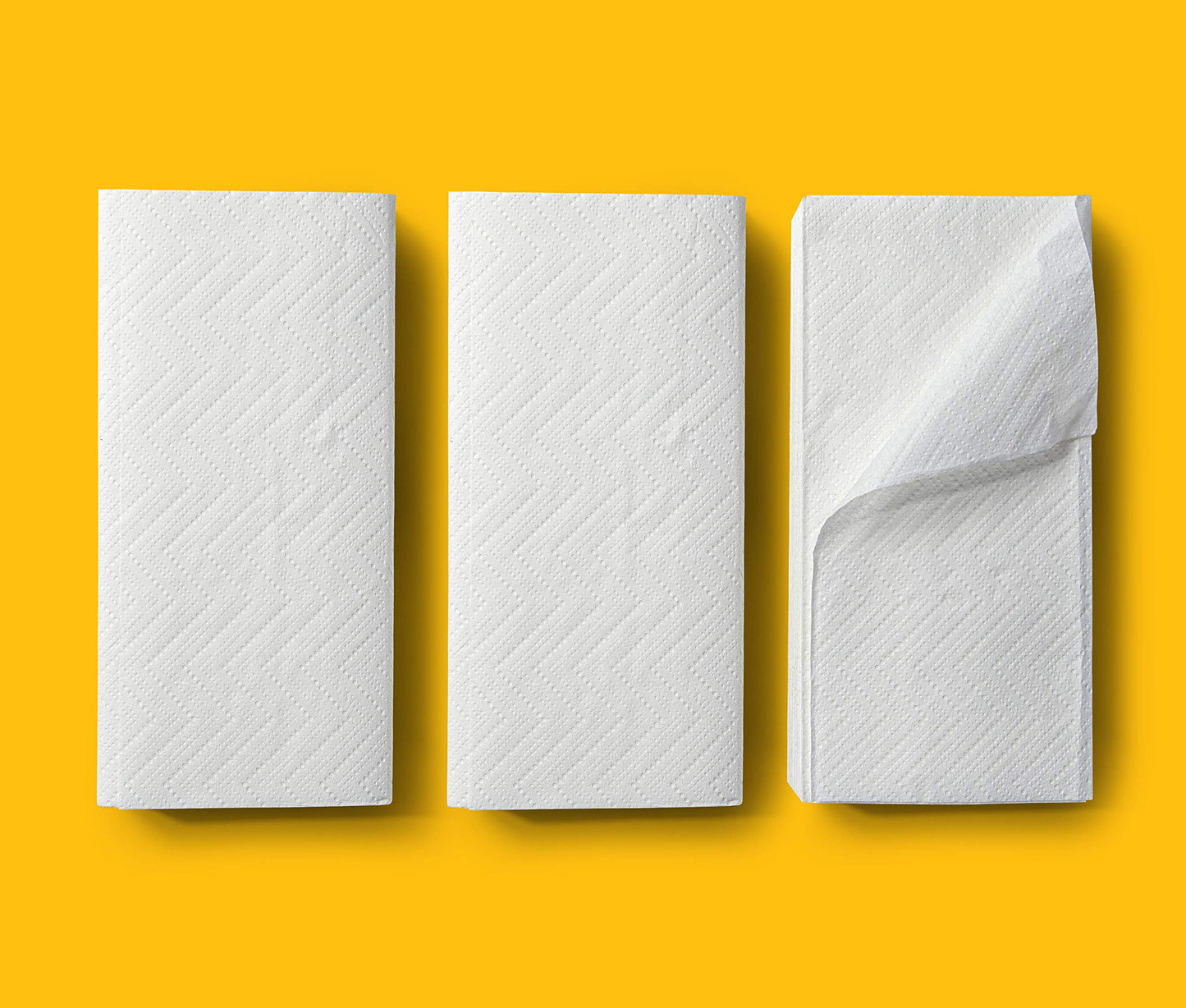AmazonCommercial Singlefold (V-fold / Z-fold) Paper Towels, 2-ply Pure Cellulose, 3990 sheets (266 sheets, 15-pack), Sheet Size: 22 x 21 cm, H3 Dispenser Compatible