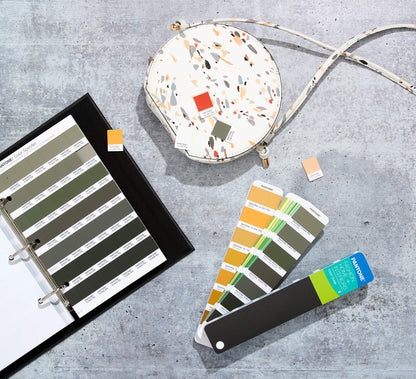 PANTONE FHIP230A Color Specifier and Guide Set - Color Specifier with removable chips and two convenient color fans.