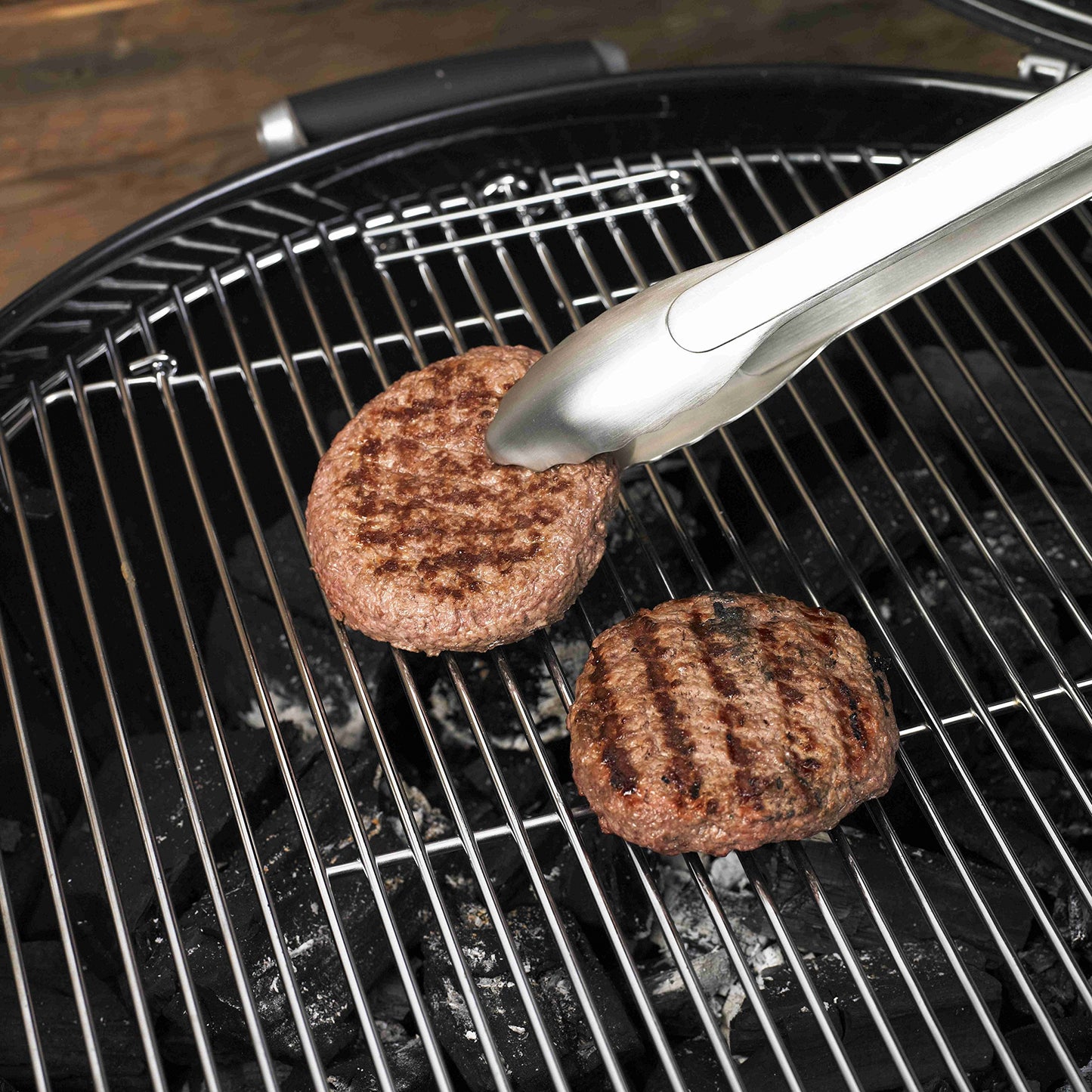 RÖSLE Barbecue Set 3-piece, high-quality grill set with leather BBQ gloves, BBQ turner, 40 cm grill tongs, stainless steel 18/10, dishwasher safe.