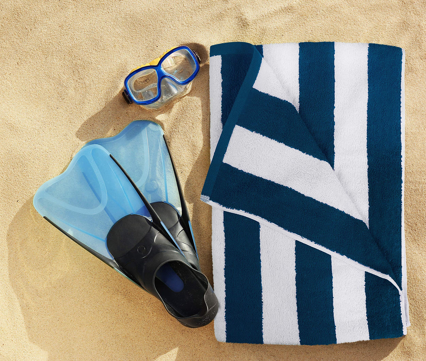 4-pack of Utopia Towels beach towels 30x60 inches, absorbent towels made of 100% cotton (Red, Navy Blue, Gray, Plum)