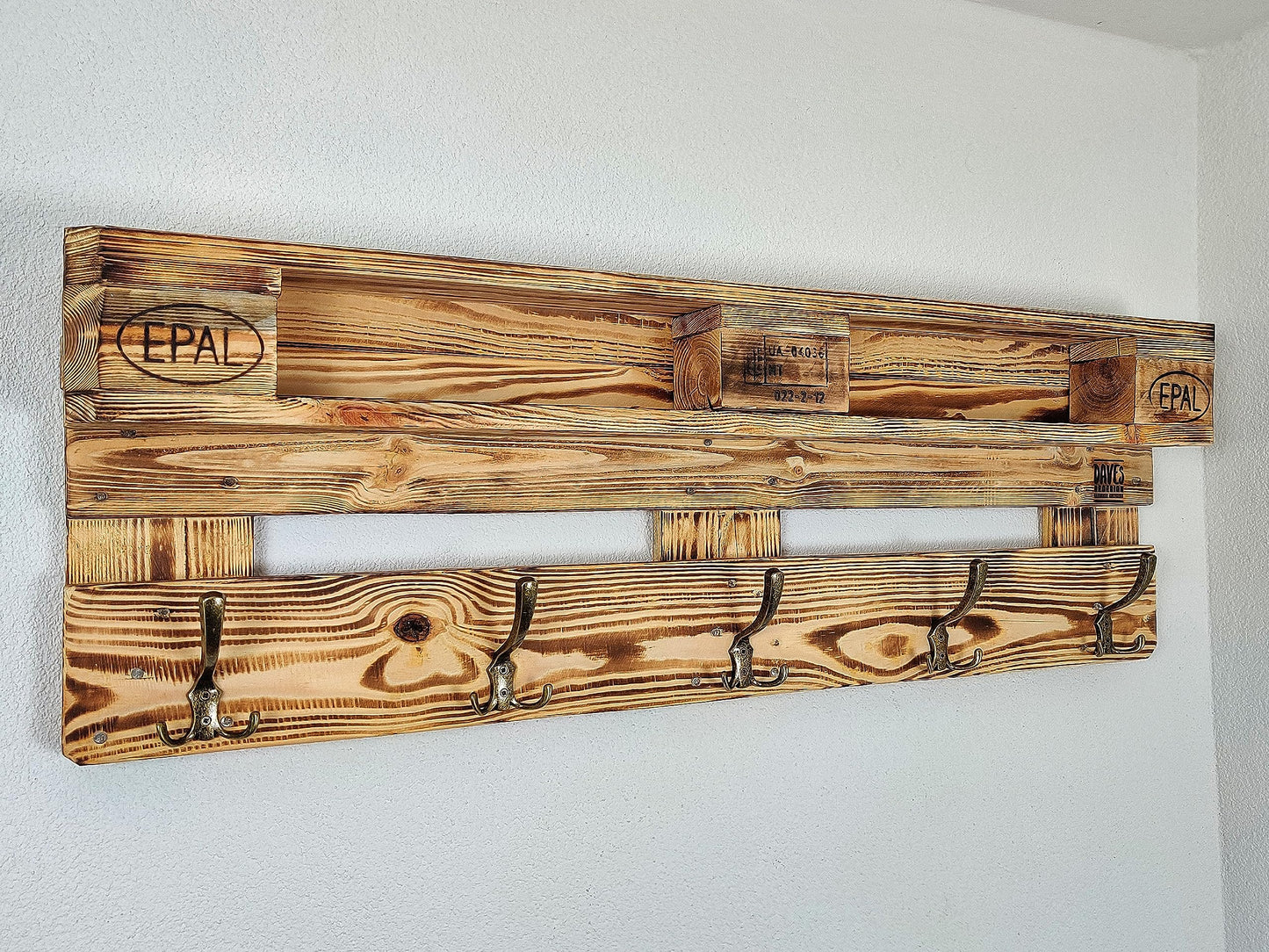 Wardrobe wall made of vintage European wooden pallet with hanging incl. 5 coat hooks coat stand/pallet furniture/pallet wardrobe