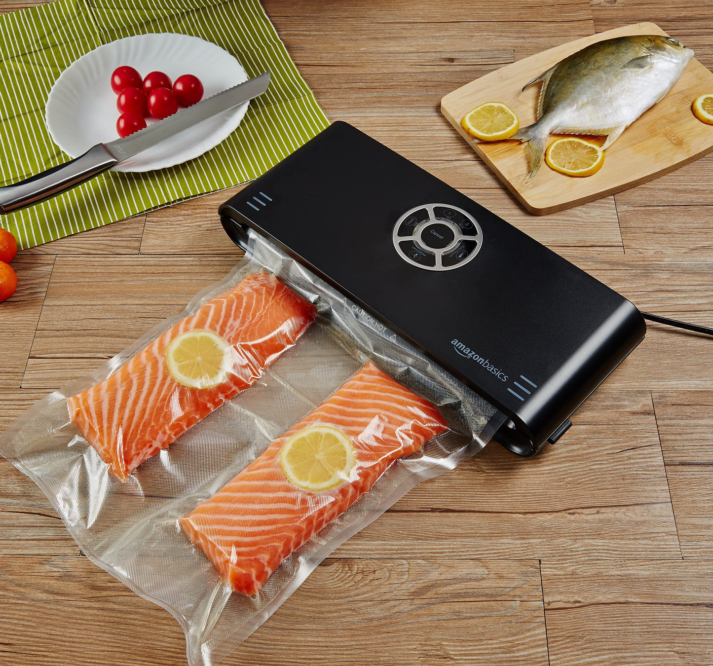 Amazon Basics Vacuum Sealer, 30 cm seam + 10 vacuum bags, Black